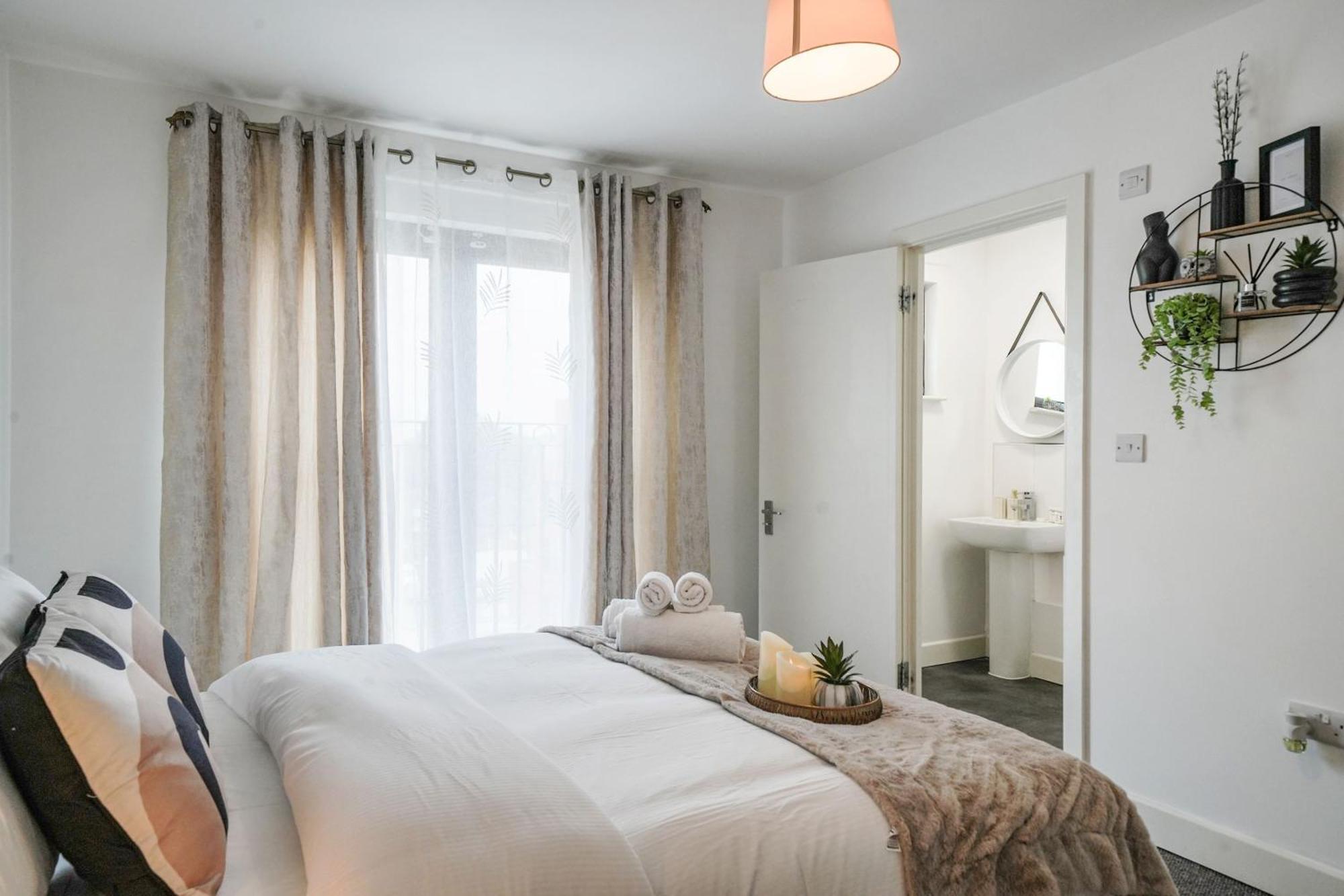 One And Two Bed Apartments Slough Near Heathrow Colnbrook Luaran gambar