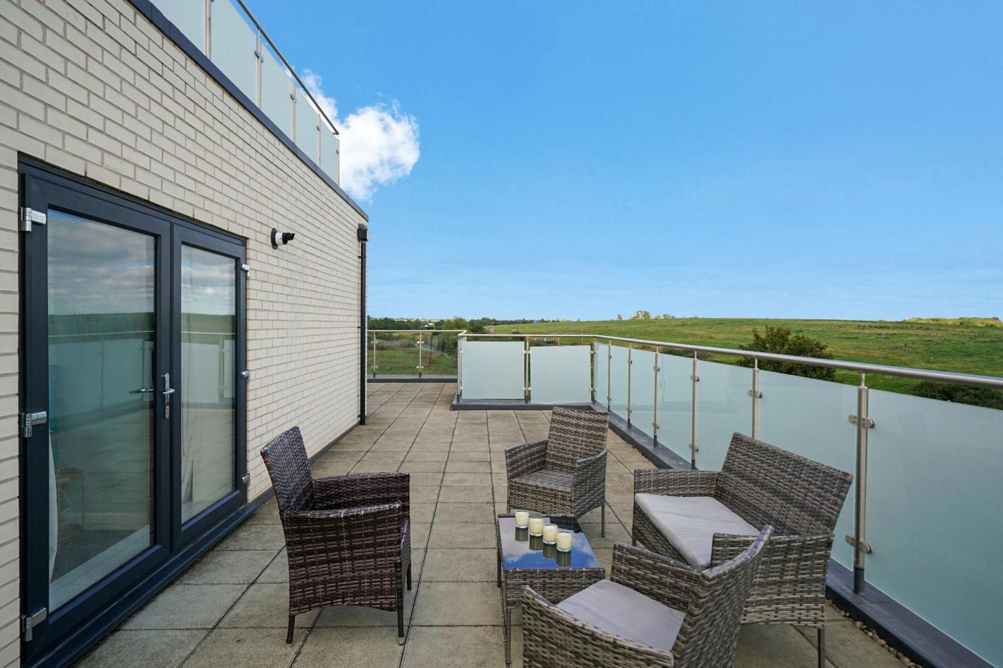 One And Two Bed Apartments Slough Near Heathrow Colnbrook Luaran gambar