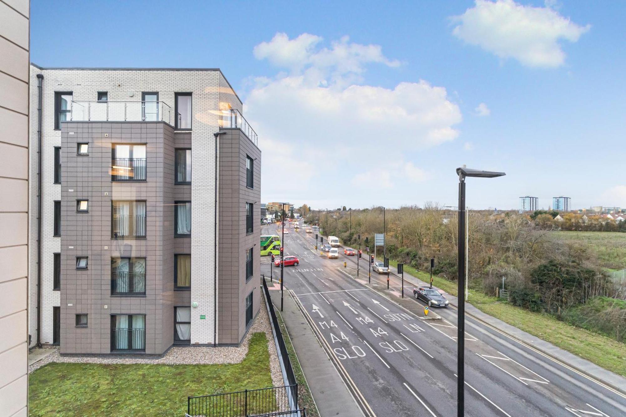 One And Two Bed Apartments Slough Near Heathrow Colnbrook Luaran gambar